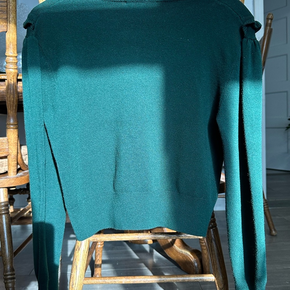 80-Green Ruffled Women's Sweater - Picture 7 of 7